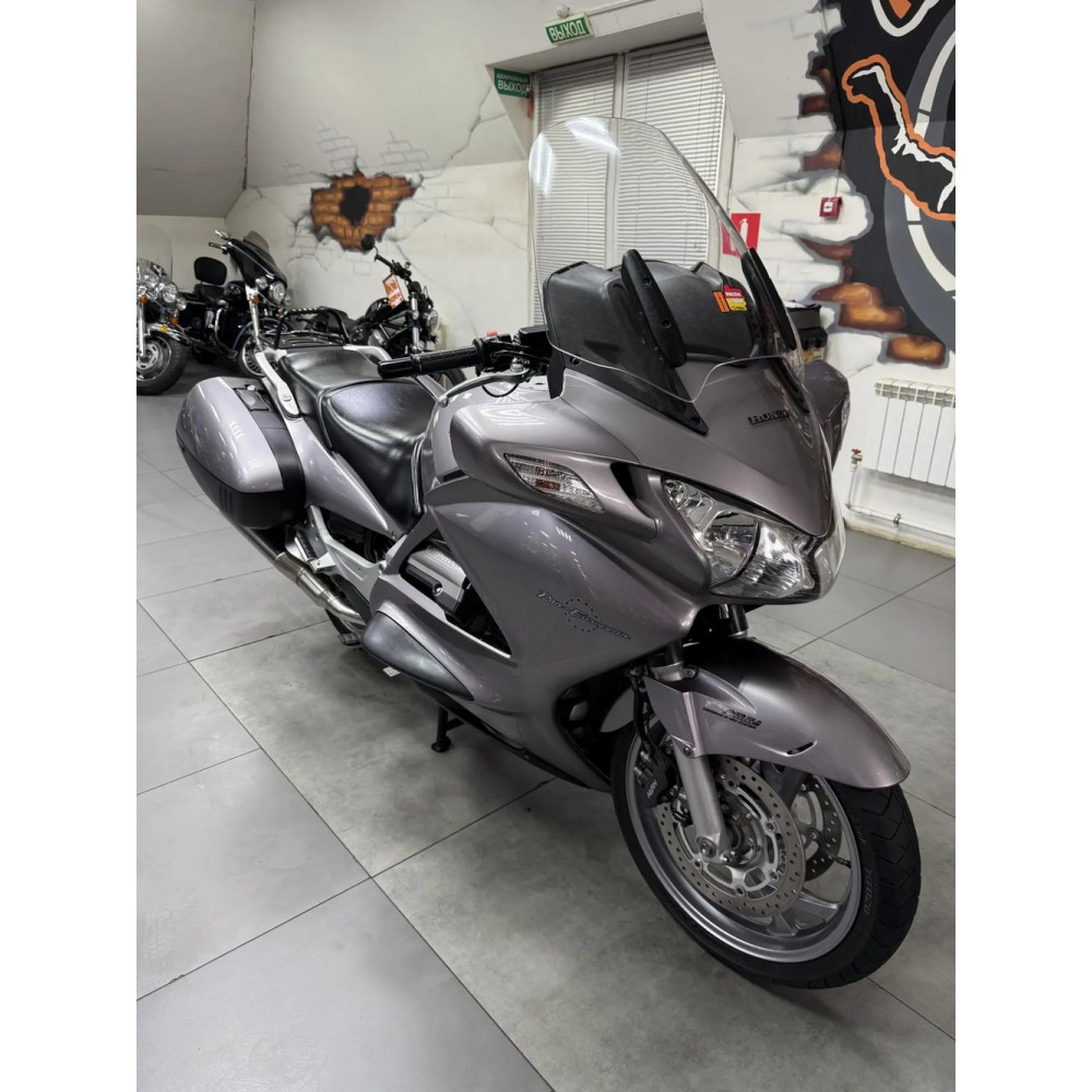 Honda ST1300 Pan European (инжектор) - 2002 г.в., 38700 км