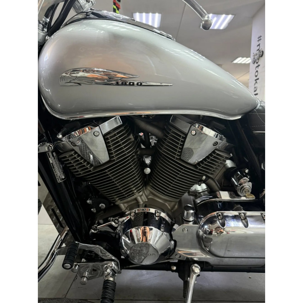 Honda VTX1800С (инжектор) 2003 г, 29960 миль