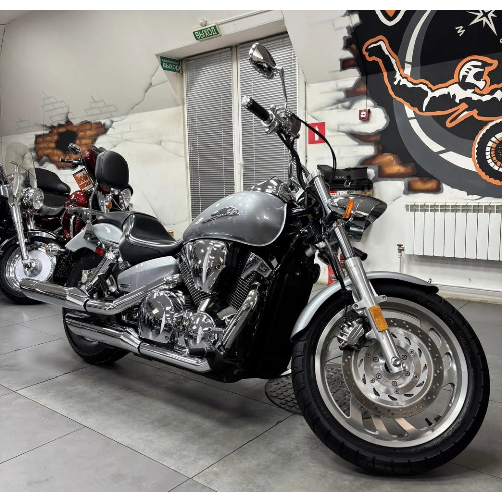 Honda VTX1300C 2004 г, 16160 миль