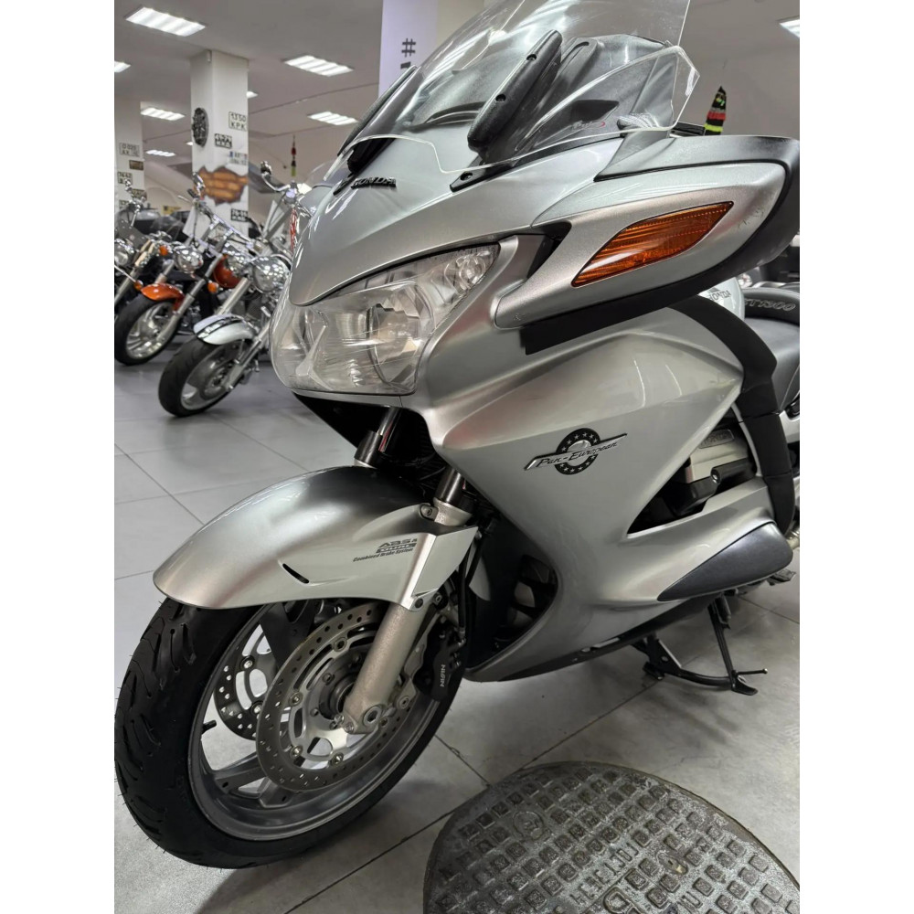 Honda ST1300 PanEuropean (инжектор) 2007 г, 78300 км