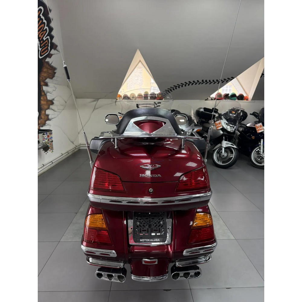 Honda GL1800 GoldWing (инжектор) 2005г, 99850 миль