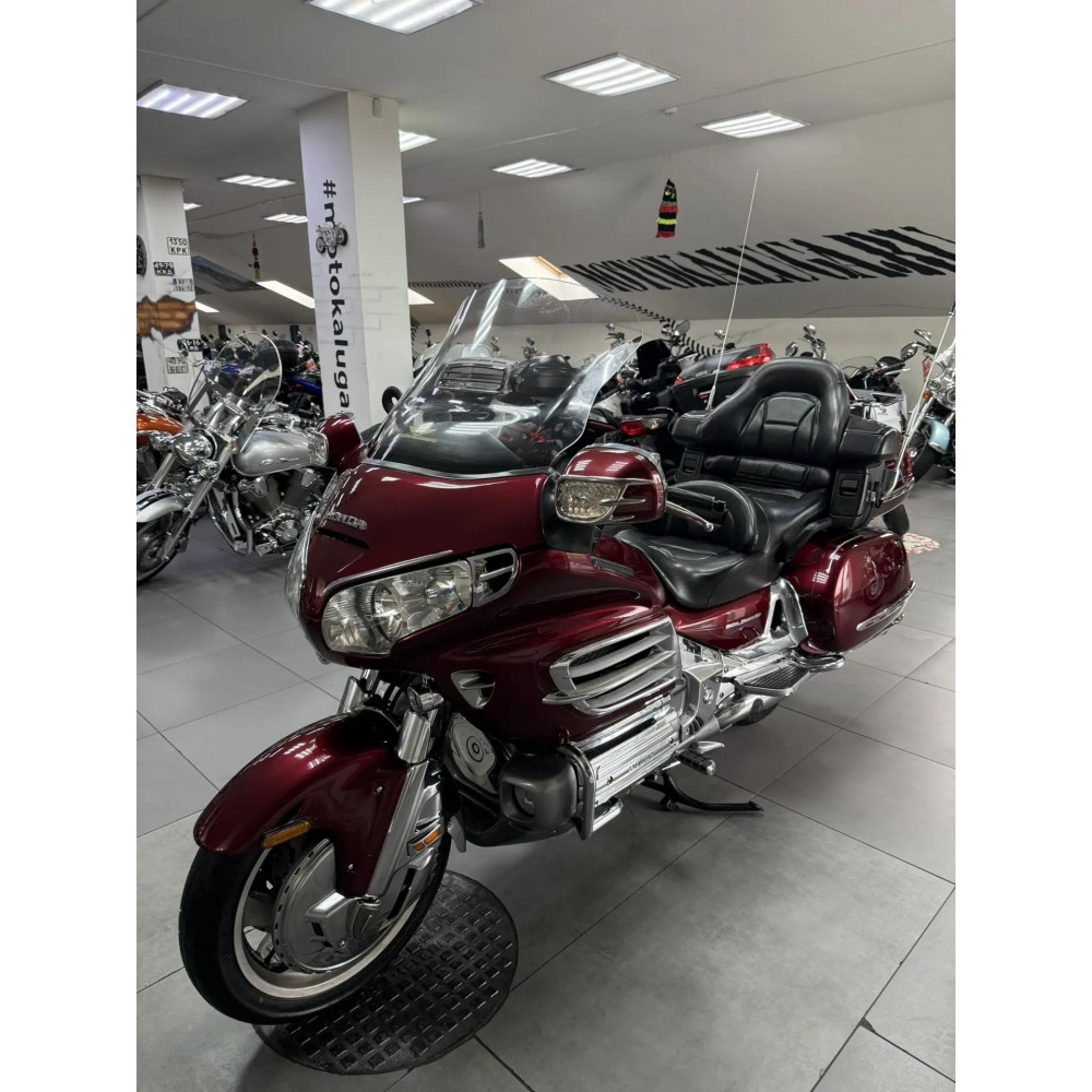 Honda GL1800 GoldWing (инжектор) 2005г, 99850 миль