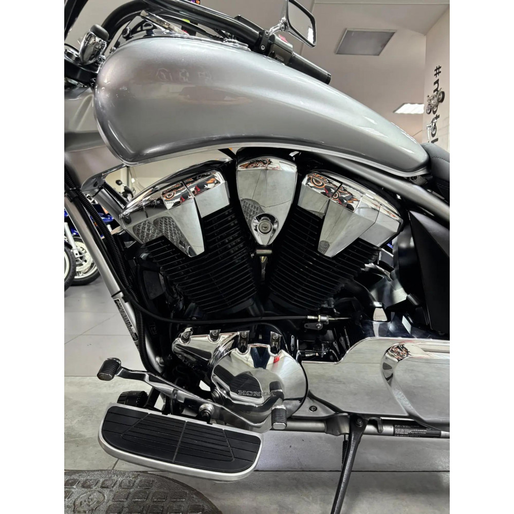 Honda VT1300CT Interstate (инжектор) 2012 г, 32900 миль