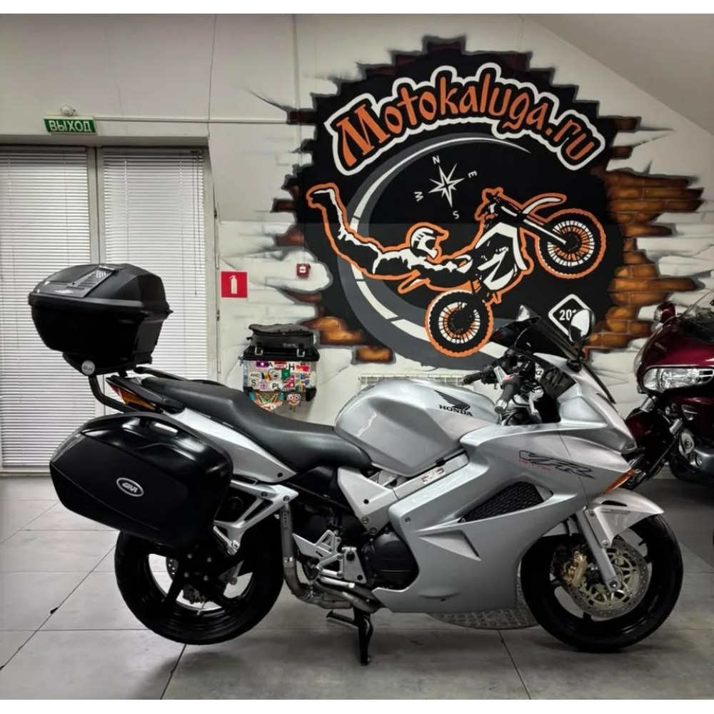 Honda VFR800 (инжектор) 2002 г, 42400 км