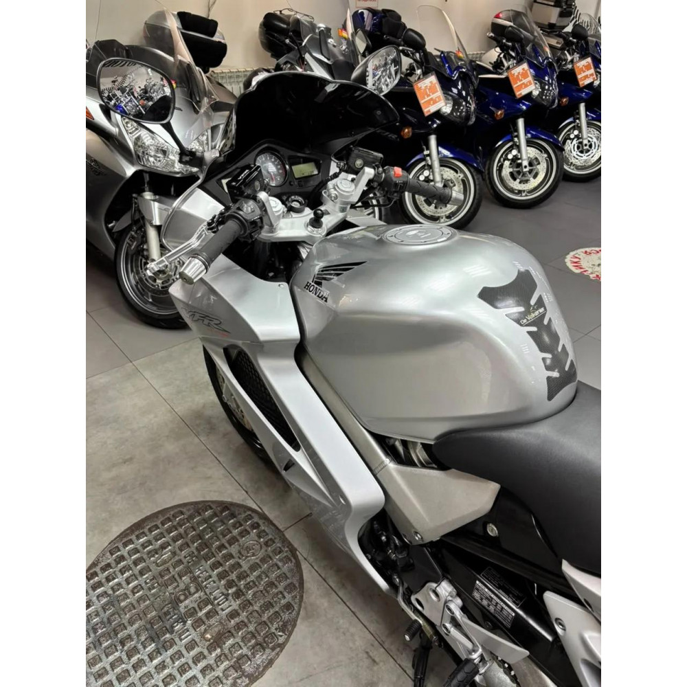 Honda VFR800 (инжектор) 2002 г, 42400 км