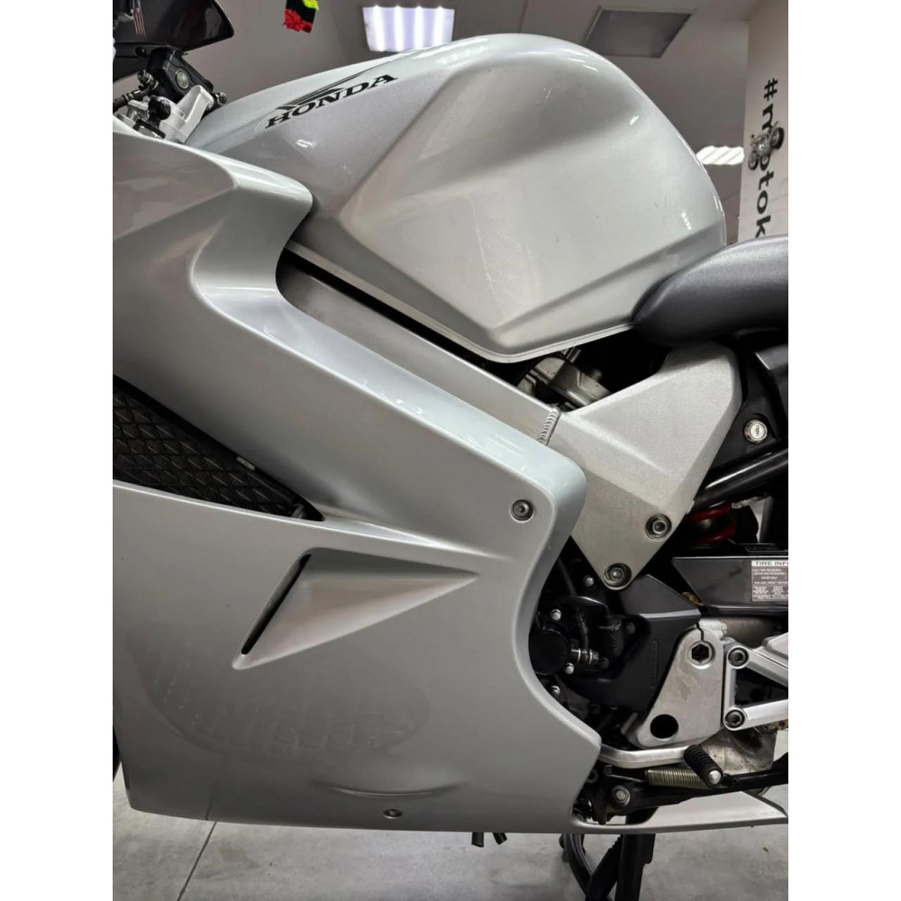 Honda VFR800 (инжектор) 2002 г, 42400 км