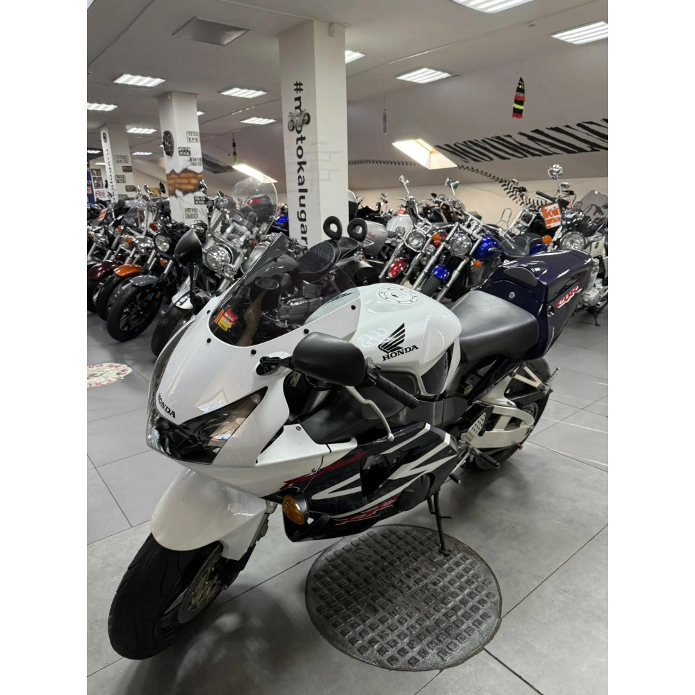 Honda CBR954RR Fireblade (инжектор) 2002 г, 39500 км