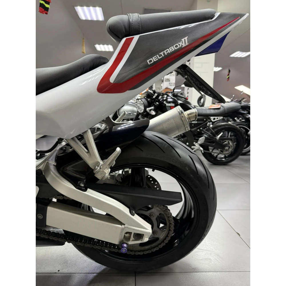 Yamaha YZF-R6 2002 г, 68650 км