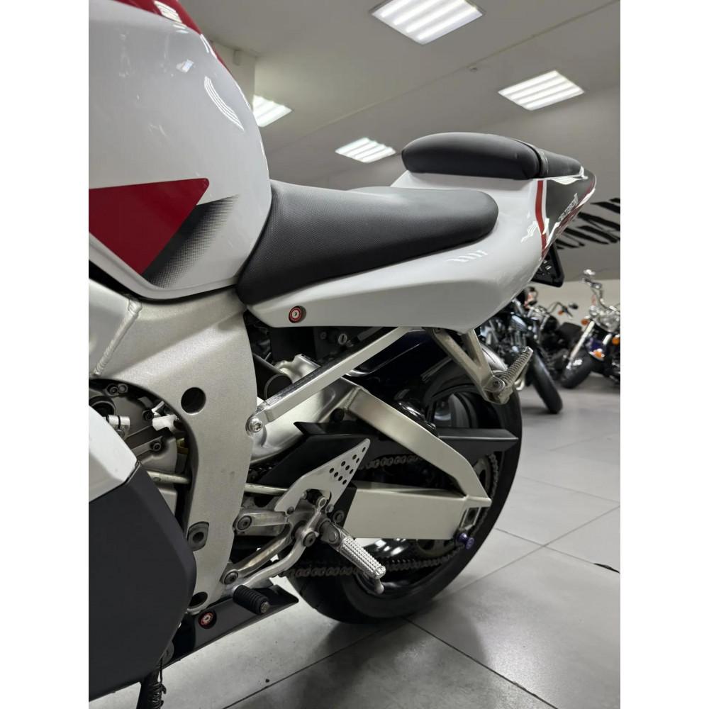 Yamaha YZF-R6 2002 г, 68650 км
