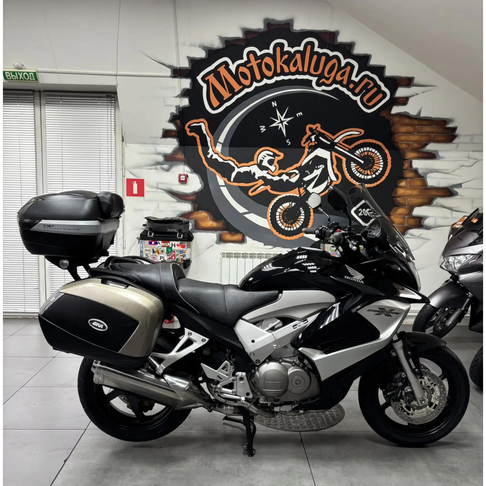 Honda VFR800X Crossruner (инжектор) 2011 г, 52700 км