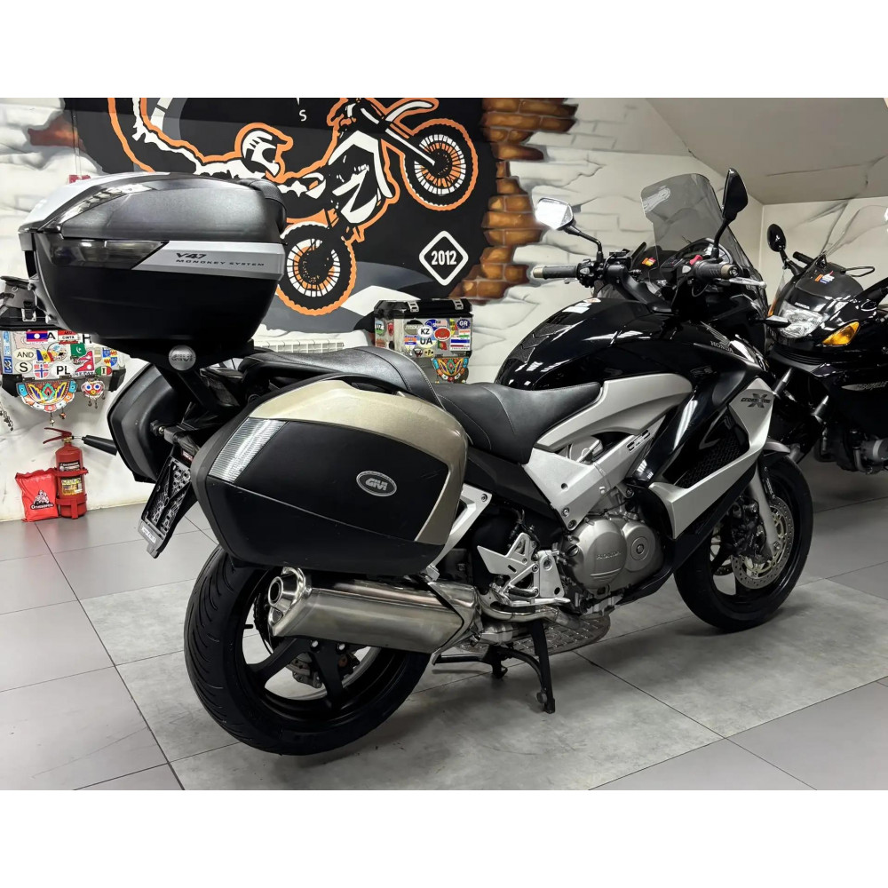 Honda VFR800X Crossruner (инжектор) 2011 г, 52700 км