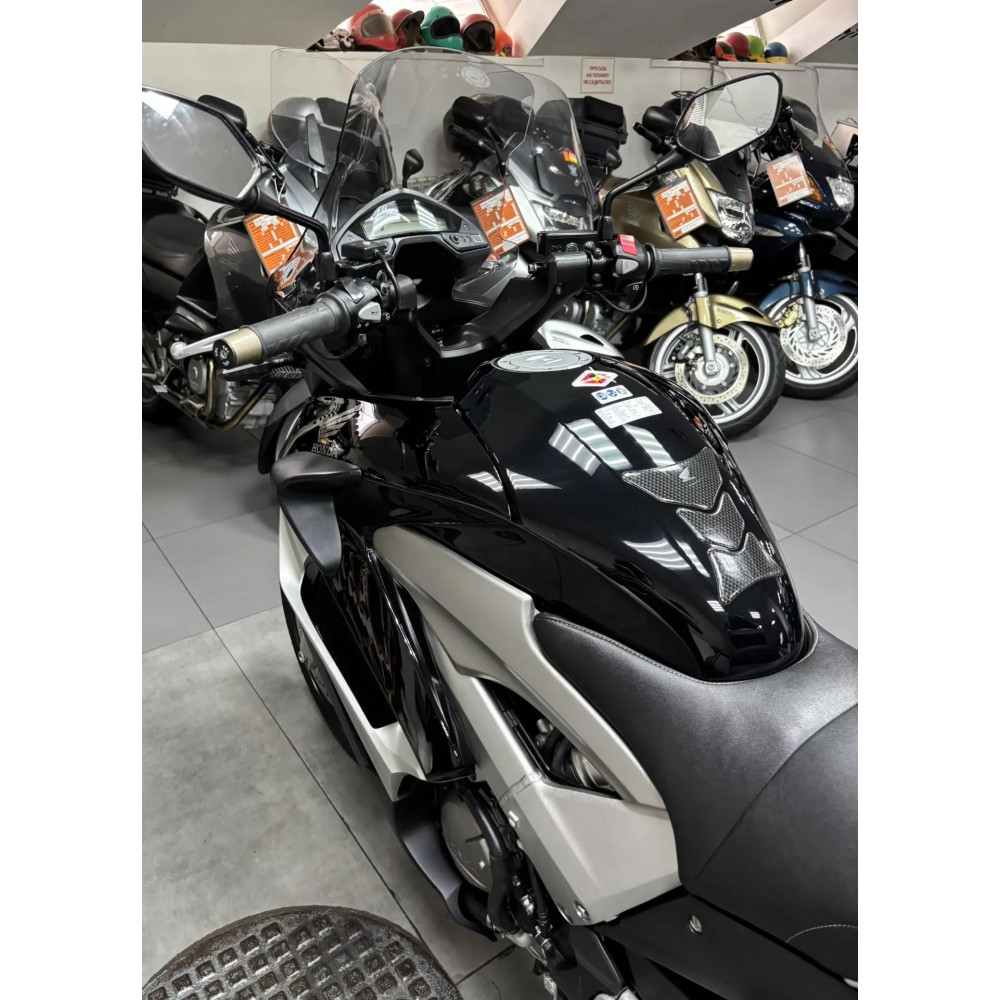 Honda VFR800X Crossruner (инжектор) 2011 г, 52700 км