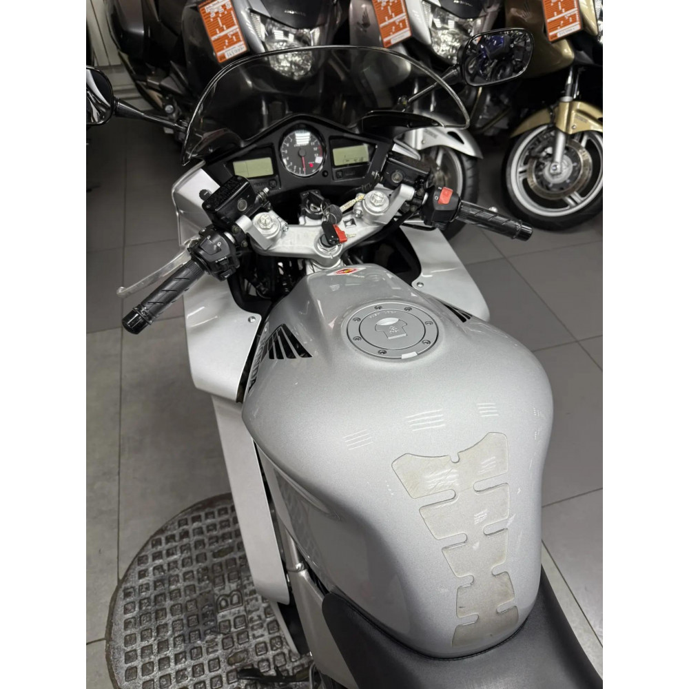 Honda VFR800 (инжектор) 2004 г, 42500 км
