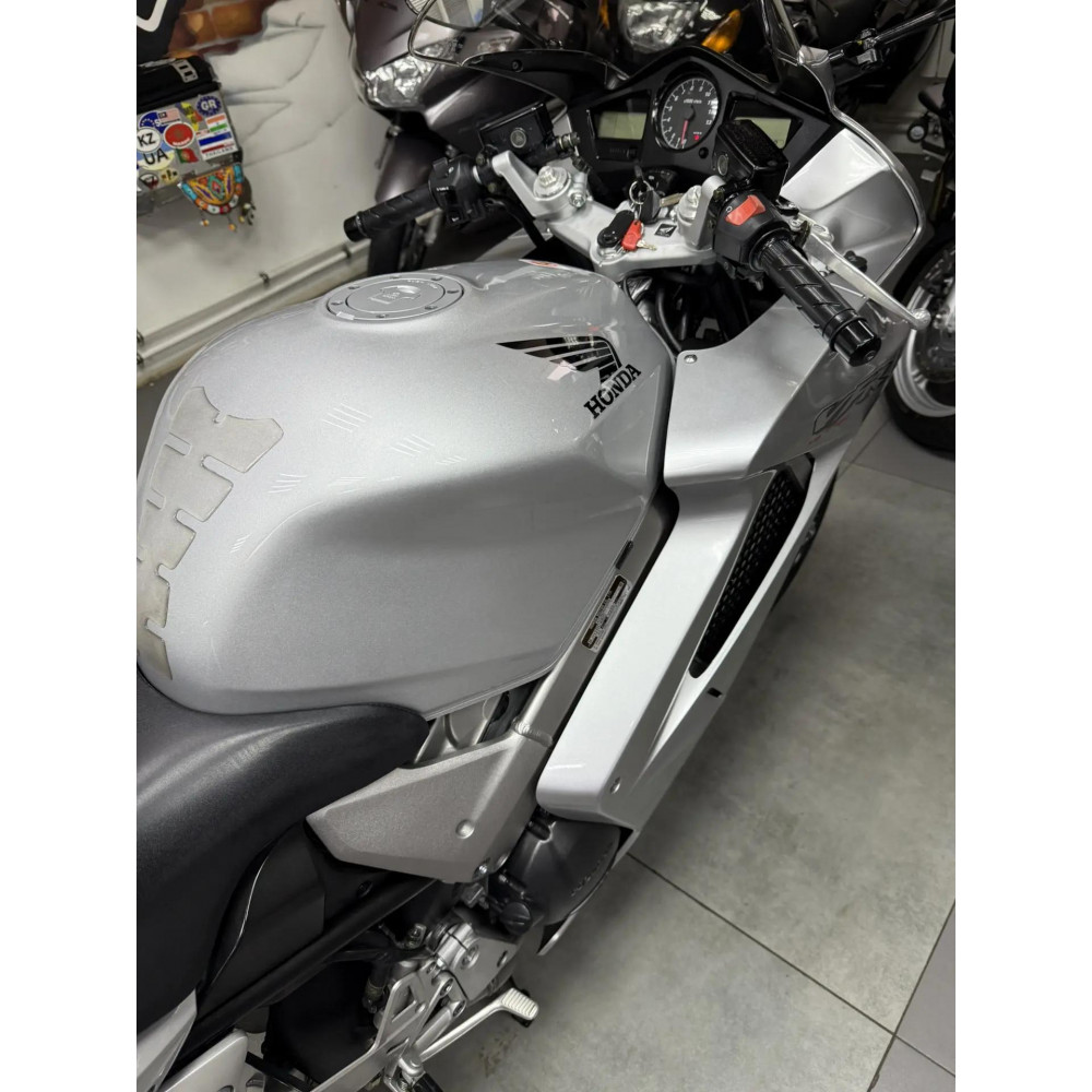 Honda VFR800 (инжектор) 2004 г, 42500 км